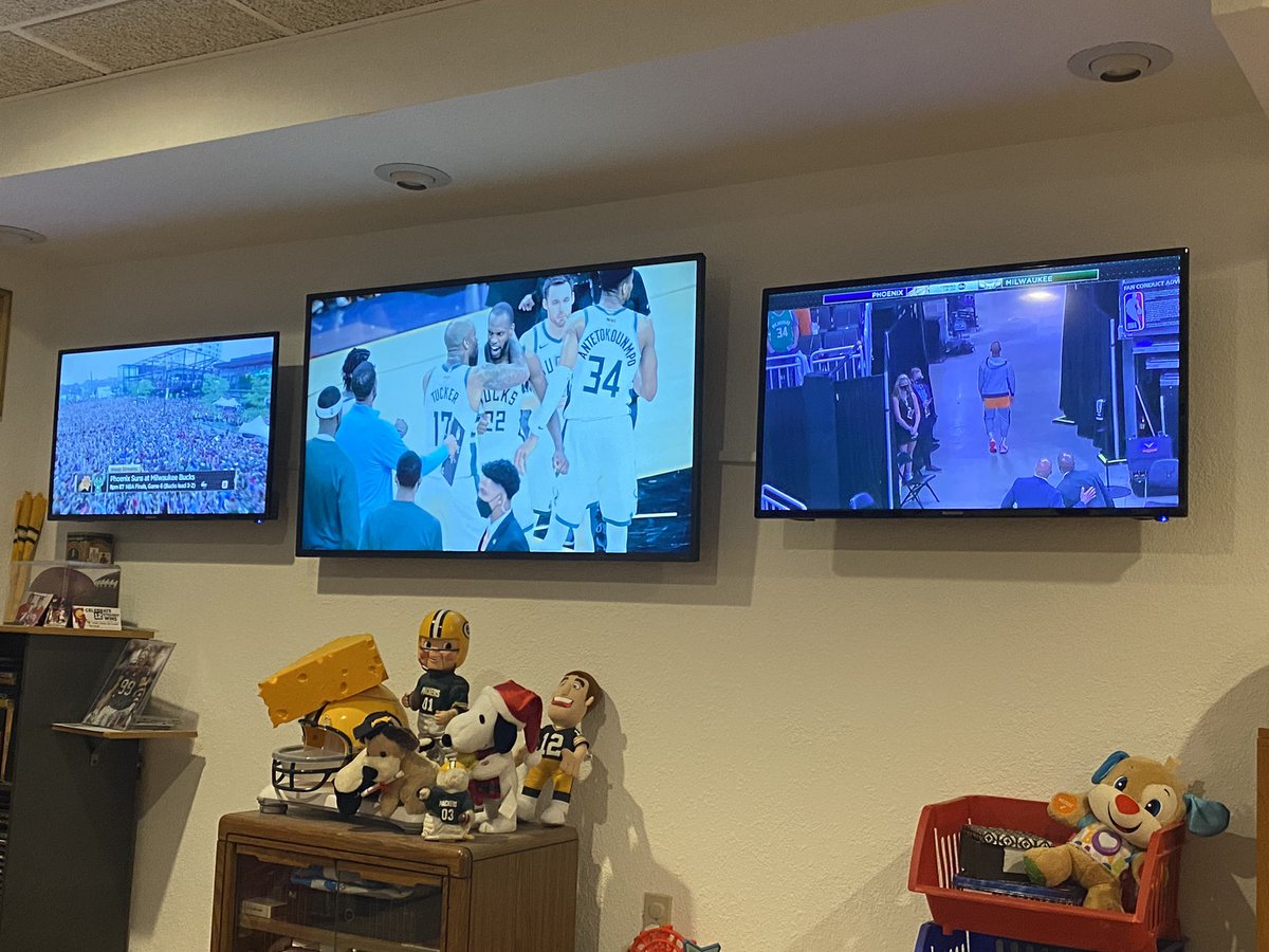 Jim44Moran's tweet photo. Espn deportees, ABC, and Sky Cam. LFG!! #BuckinSix #ForTheCulture https://t.co/CzM8wxiCpy