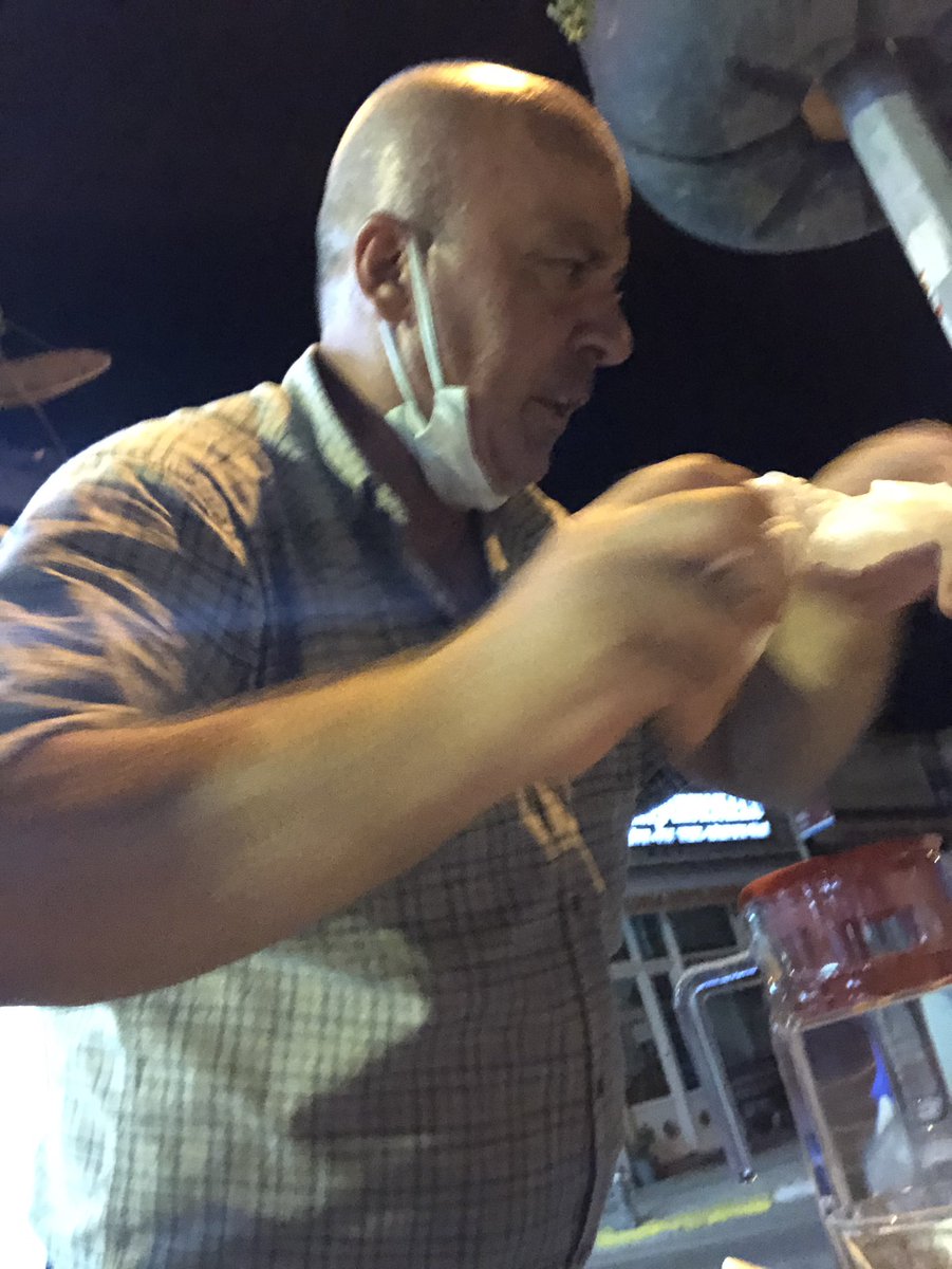 Sana geldim. Gelmeyecektim. Yolda gelmemem için elli tane sebep saydım ama sebepleri saydıkça farkettim ne kadar çok gelmek istediğimi.