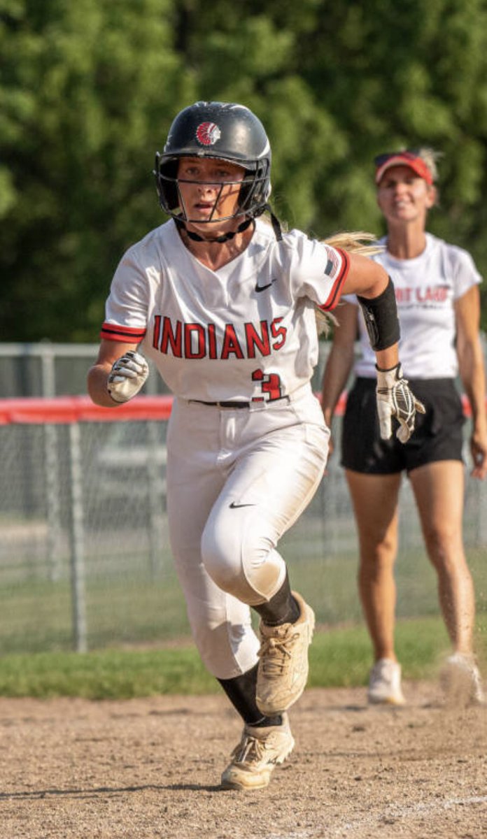 Congrats to <a href="/CarneyElli/">elli</a> and @carlie_jo2 earning honorable mention ALL LAKES CONFERENCE!
Photo cred <a href="/mattheinrix/">Matt Heinrichs</a>