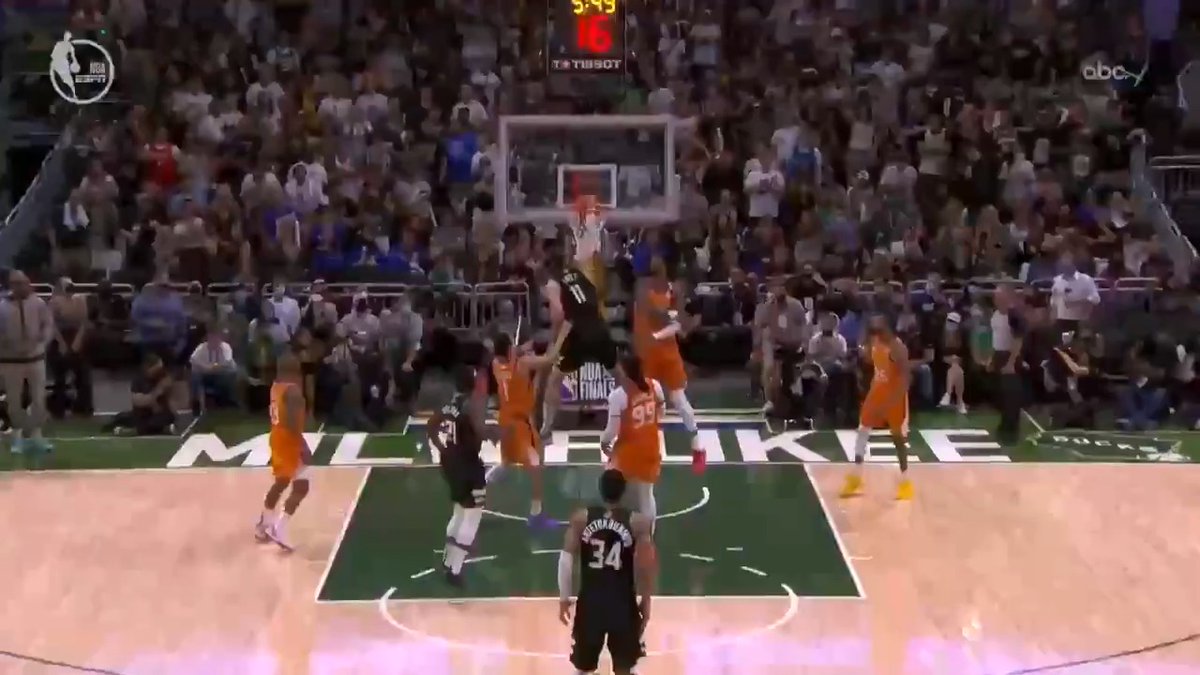 @espn's photo on Brook Lopez