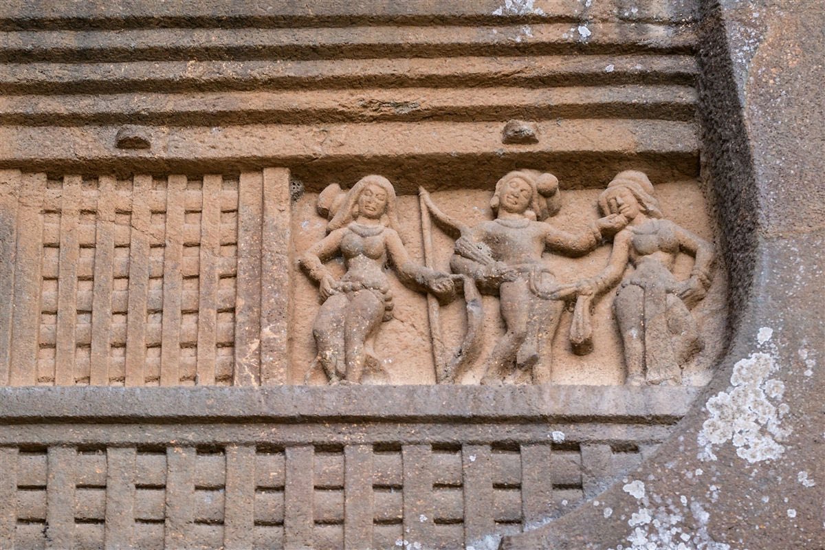 yogi_arwind's tweet photo. Kondana caves, near Karla caves, Pune.
What an amazing carving. Look at the chequered roof design. Existing since 2100 years.
#TemplePride
#LivingTemples
#Archaeology https://t.co/VqJthopgm9