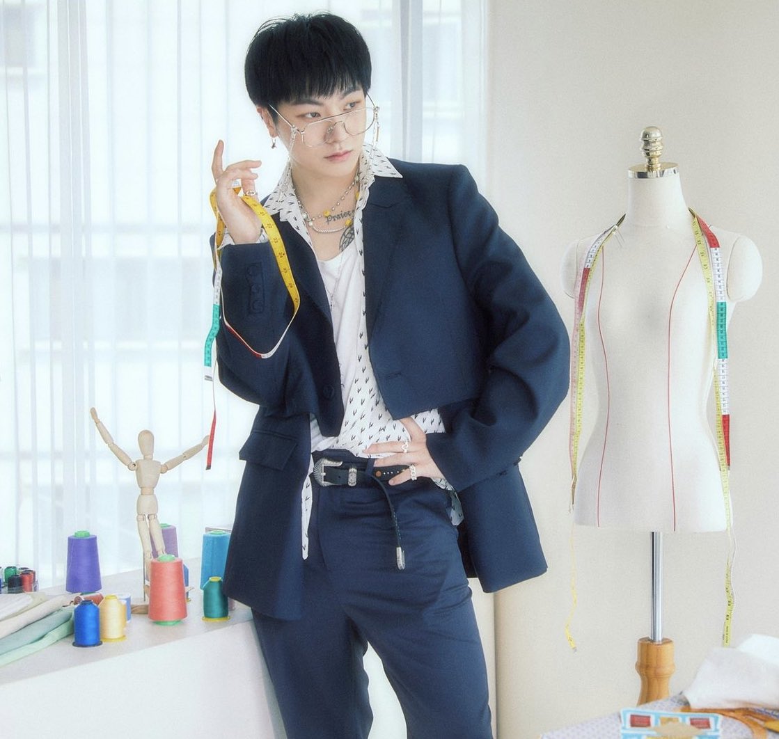 HANSELOOK's tweet photo. HE!!!!!!! https://t.co/nZj0HJw9LF