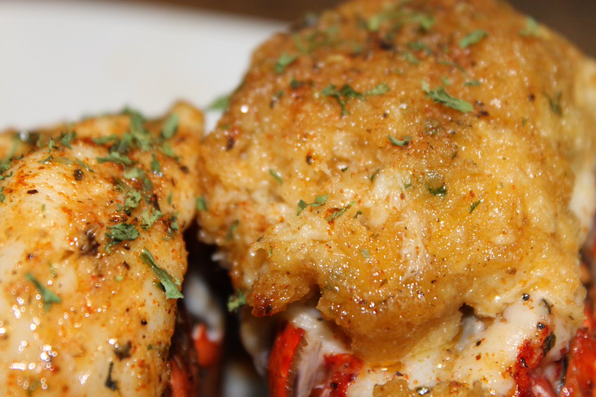 CastKitchen's tweet image. Lobster with a Cajun Garlic Butter 🔥
#privatechef #CastIronKitchen