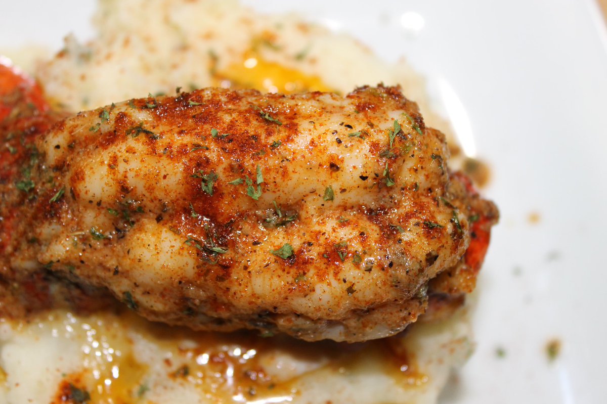 CastKitchen's tweet image. Lobster with a Cajun Garlic Butter 🔥
#privatechef #CastIronKitchen