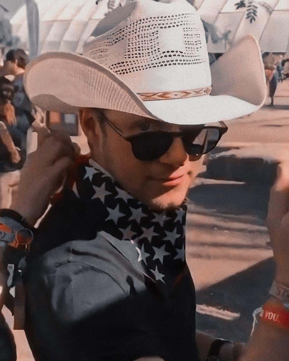 these are mine. i claim niall in scarfs and sunglasses. thank you for you attention