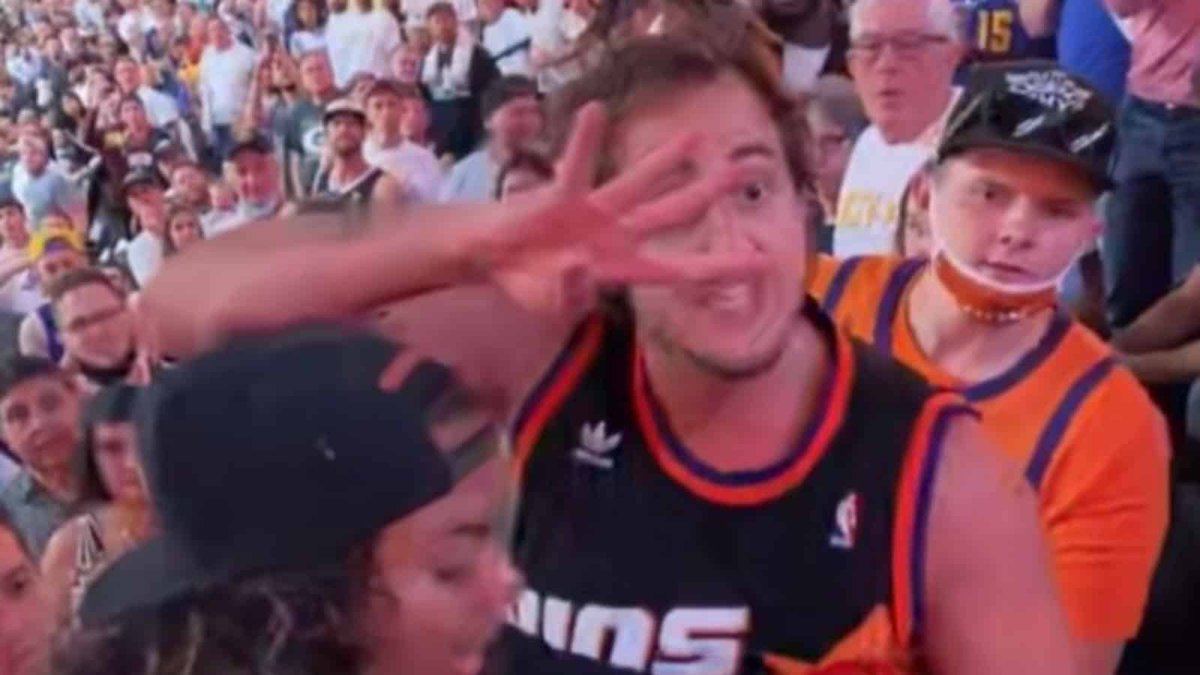 HOW MANY GAMES DID THE SUNS LOSE IN A ROW