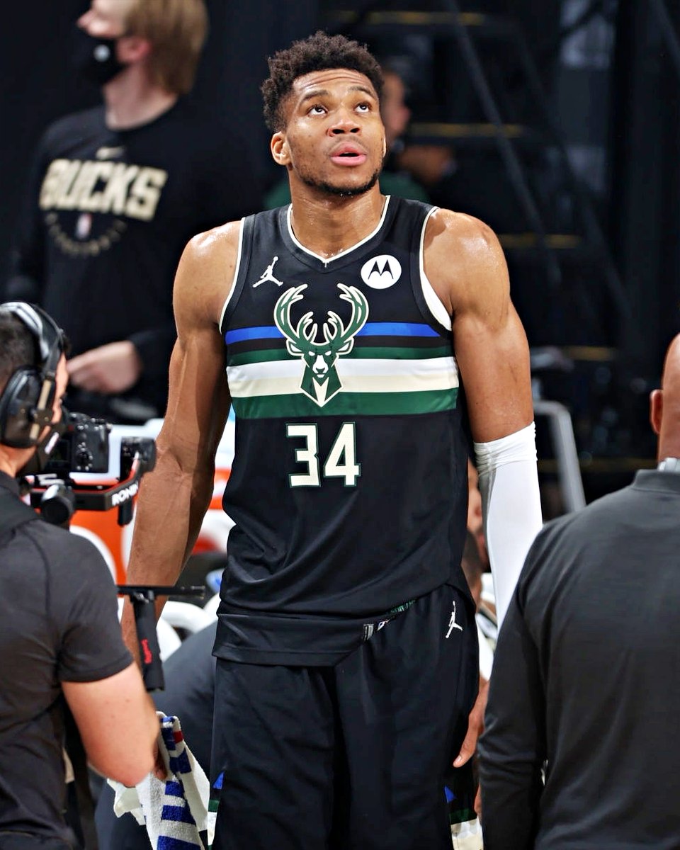 Giannis chega aos 50 pontos no Jogo 6 🔥

Performance histórica.