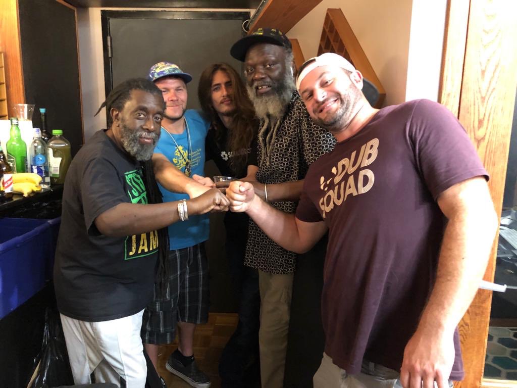 sid_mills's tweet photo. Full house at the studio with #winstonirie and #iriespectband 🎶🎶🔥 #spimusicinc #mercysoundstudios #sidmills #reggaemusic #partialveil #cloudmicrophones @sid_mills @spimusicinc @mercysound https://t.co/PY1YRuNkK8