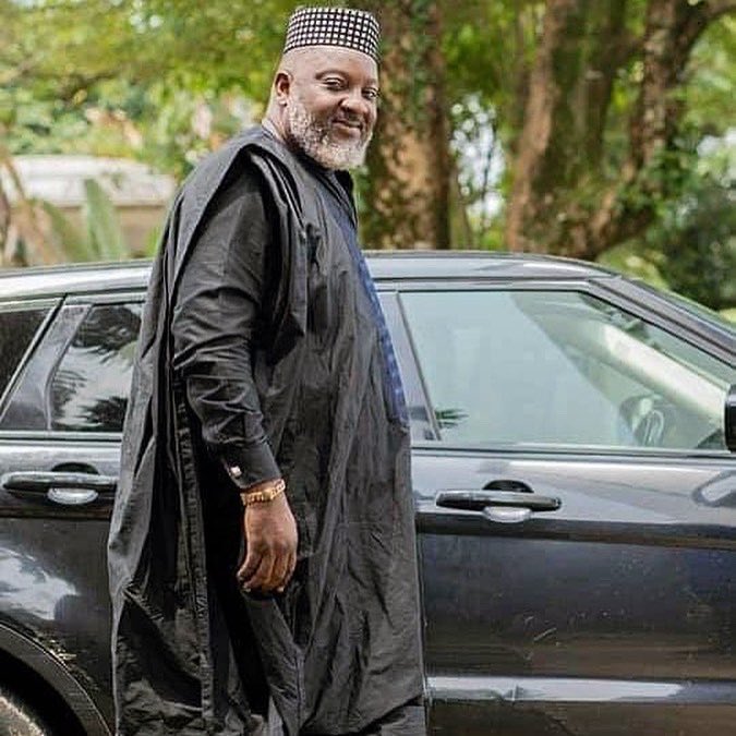 theHOTJEM's tweet photo. #StyleAlert
We’re feeling multiple award winning actor @AlenneMenget’s swag. The actor can rock a pink blazer as smoothly as he rocks an #Agbada. What is your favorite look on him?

#TheHotJem | https://t.co/BAKNHSXpUD https://t.co/YembTKvCJ0