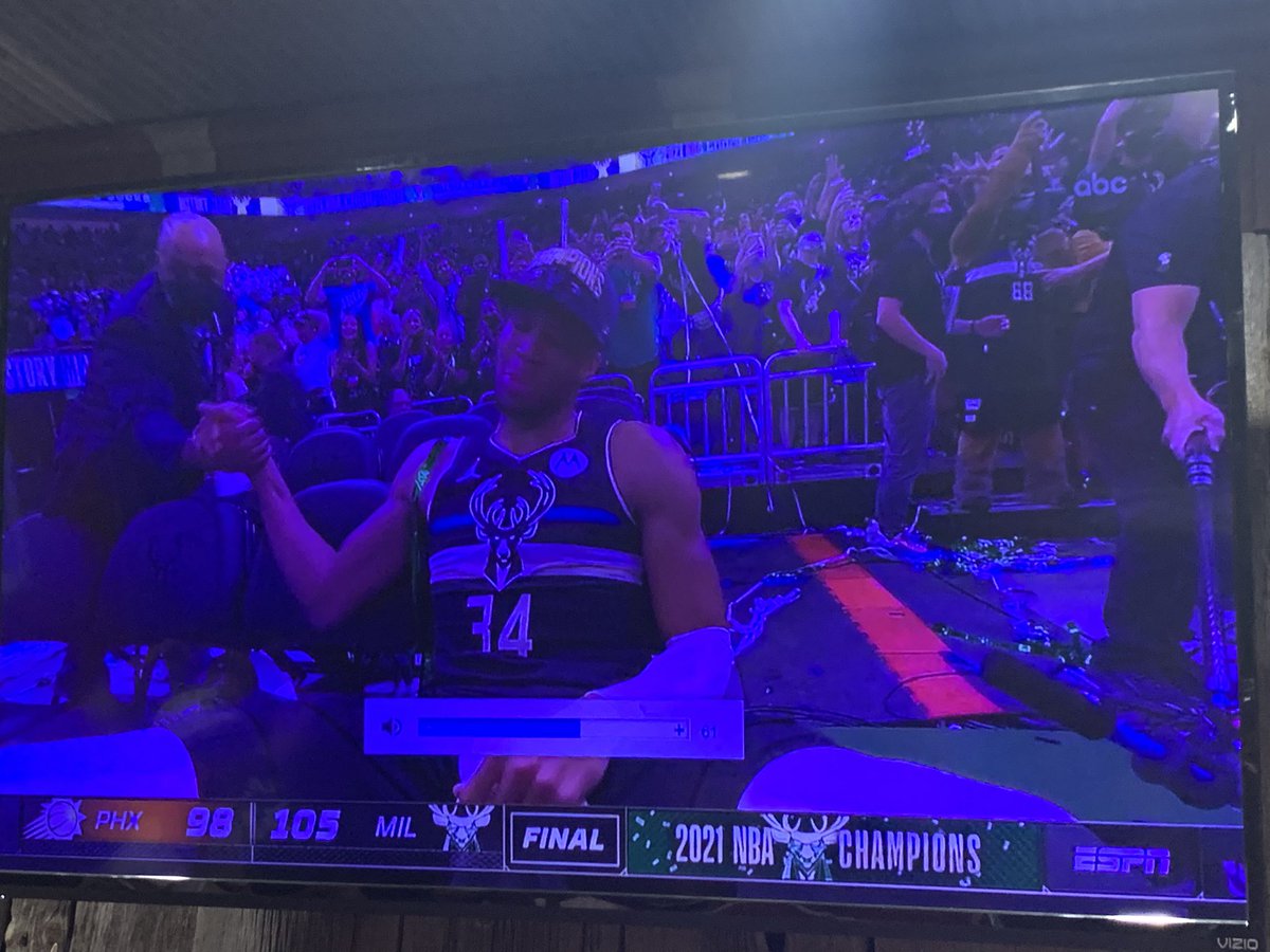 CCrubel's tweet photo. BUCKS IN 6!!!!!! LETS GOOOOOOOOOOOO!!!!!! https://t.co/q1vantmxdn