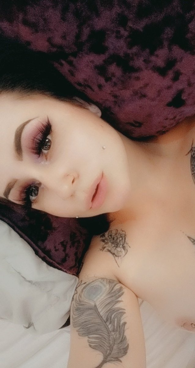 lilithrosee6's tweet photo. It's my birthday on Friday, time to spoil me 👑 

findom findomaus bratworship paypig ausfindom humanatm cuck cashslave humiliation finsub walletdrain humanwallet femdom https://t.co/SJjOwqZOkz