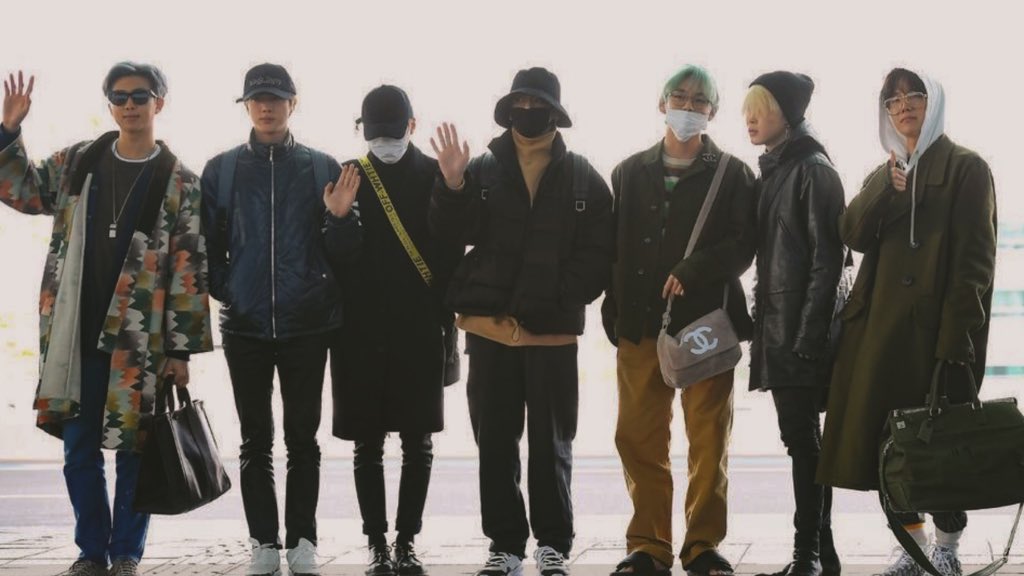 btsfashionhr's tweet photo. bts airport fashion https://t.co/jwocj0geCE
