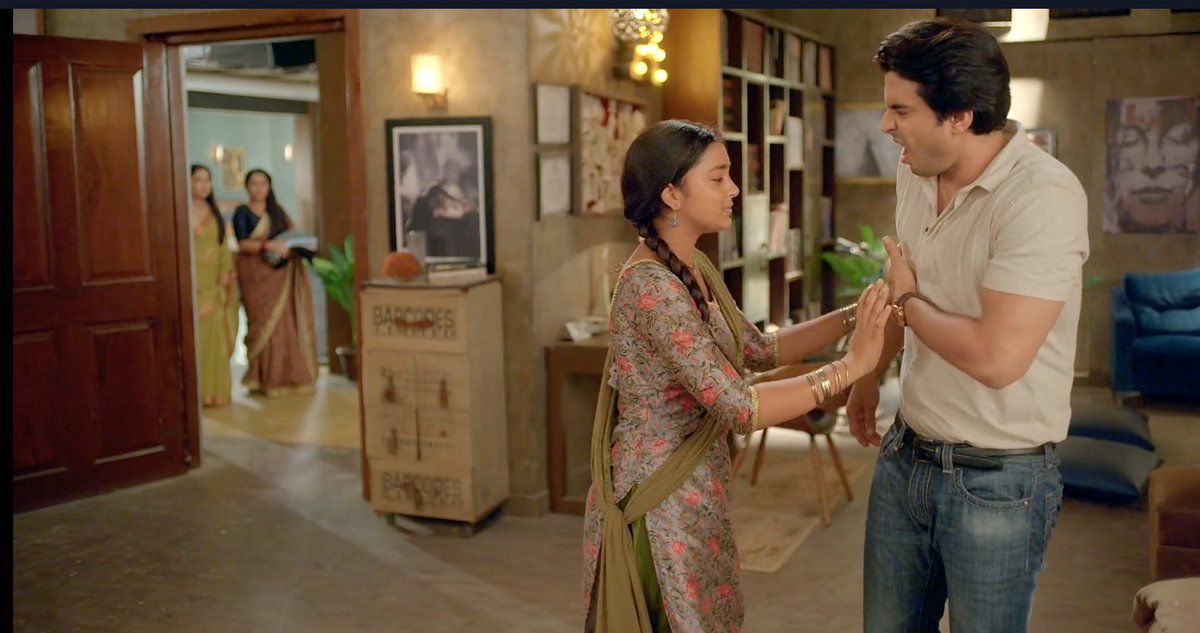 Sumbul Touqeer and Gashmeer Mahajani