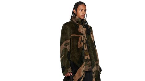 KAWS x Sacai Faux-Fur Green Camo Coat weartoware.com/products/kaws-…