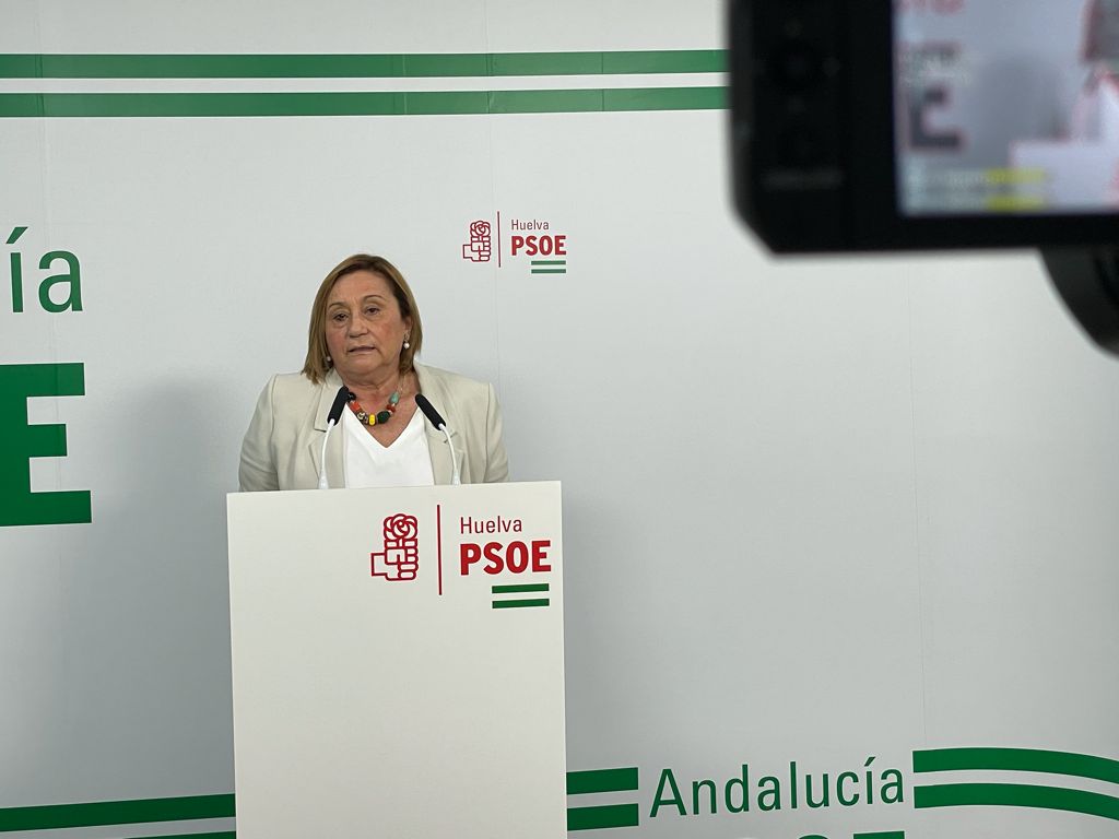 psoedehuelva's tweet photo. 🔴LA JUNTA DA LA ESPALDA A LOS AYUNTAMIENTOS

➡️El Gobierno de la derecha muestra su irresponsabilidad al anunciar nuevas medidas, como el cierre de playas, sin aportar recursos económicos a los alcaldes y alcaldesas

🗣️ #MaríaLuisaFaneca

#Huelva 
#PSOEdeHuelva https://t.co/CKn2ehFH6x