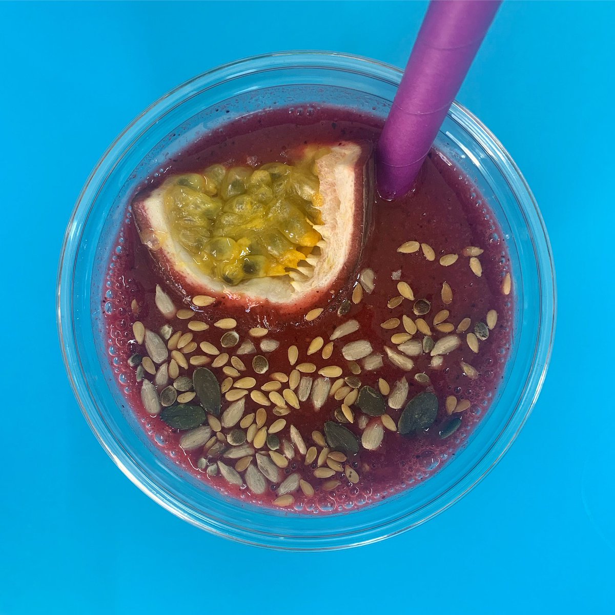nudgecommunity's tweet photo. It’s a hot day in the bay today☀️why not drop by The Plot and cool off with a healthy smoothie thanks to our latest tenant Jo at The Budda Hut 🫐open Tues-Sat from 9am💚#fresh #localspend https://t.co/zlySKHDxgg