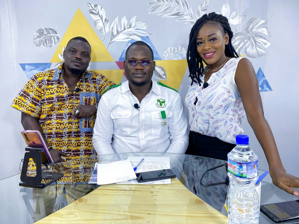 228Events's tweet photo. [ RETOUR SUR NOS INVITÉS ]

Lundi, nous étions en compagnie du CEO E-Agribusiness DONA ETCHRI et de l'artiste MAXFIRE.

Revivez leur passage 👉 https://t.co/whtX9igfMp

#KulturaMedia #KféMatinal #Togocom #Voltictogo #WadjoGroup #ImStreetWear #WebTv #Togo https://t.co/UGSAV4QoGh