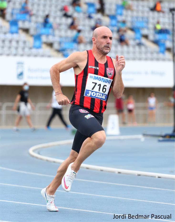 ConcejaliaDXTgr's tweet image. Desde el Ayto Granada felicitamos al atleta motrileño Juan Luis López Amaya que ha conseguido el récord del mundo de 400 ml 🏃 M50 con un tiempo de ⏱️ 50&quot;51.
Enhorabuena 👏👏👏

📣 @aytogr @PacoCuenca @huertas73 @mjvillagar 
ℹ️ ¡Síguenos!
#️⃣ #Granada #Deportes
📷: @JordiBedmar
