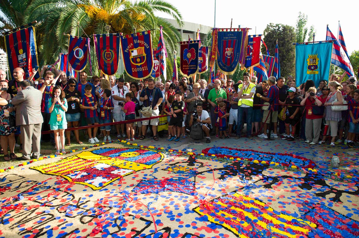 FCBPenyes's tweet photo. 🥳 102 ANYS DE PENYES BARCELONISTES! 🎉

😍 Som un moviment cada cop més global, assegurant el suport a tots els equips del @FCBarcelona_cat a tot el món! 🙌
📲 https://t.co/HJbKNrf20z

🔵🔴 #FemBarçaFemPenya #ForçaBarça https://t.co/lNZ9HsM6G5
