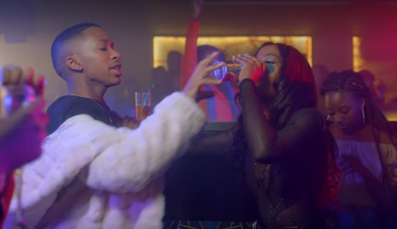 NetflixWatchClb's tweet photo. Remembering that time @lasizwe appeared in #SeriouslySingle
looking like the snack he is🔥😍🥰️ https://t.co/SSAdXo1ePH