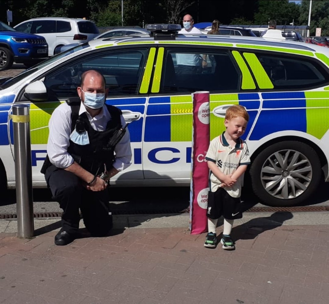 Dan (@uk_fightnight) on Twitter photo <a href="/MerseyPolice/">Merseyside Police</a> letting my youngest get his picture taken with one of their officers a few days ago. Kids police obsessed, officer was amazing with him ๐ <a href="/MerseyPolice/">Merseyside Police</a> letting my youngest get his picture taken with one of their officers a few days ago. Kids police obsessed, officer was amazing with him ๐