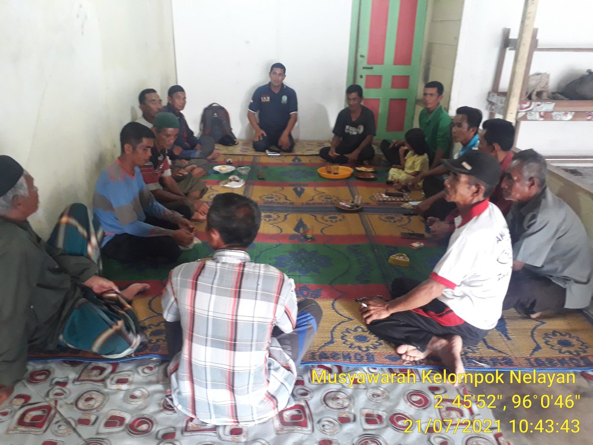 Rabu (21/07) Nadrimansyah PPB Kab. Simeulue. Desa Sembilan, KUB Geluk Felambak, Musyawarah bulanan dengan kelompok membahas AD ART Kelompok. 
#GiatLuhKanSatminkalMDN #Simeulue #Tangkap 
@puslatluhkp
@bpppmedan_brsdm