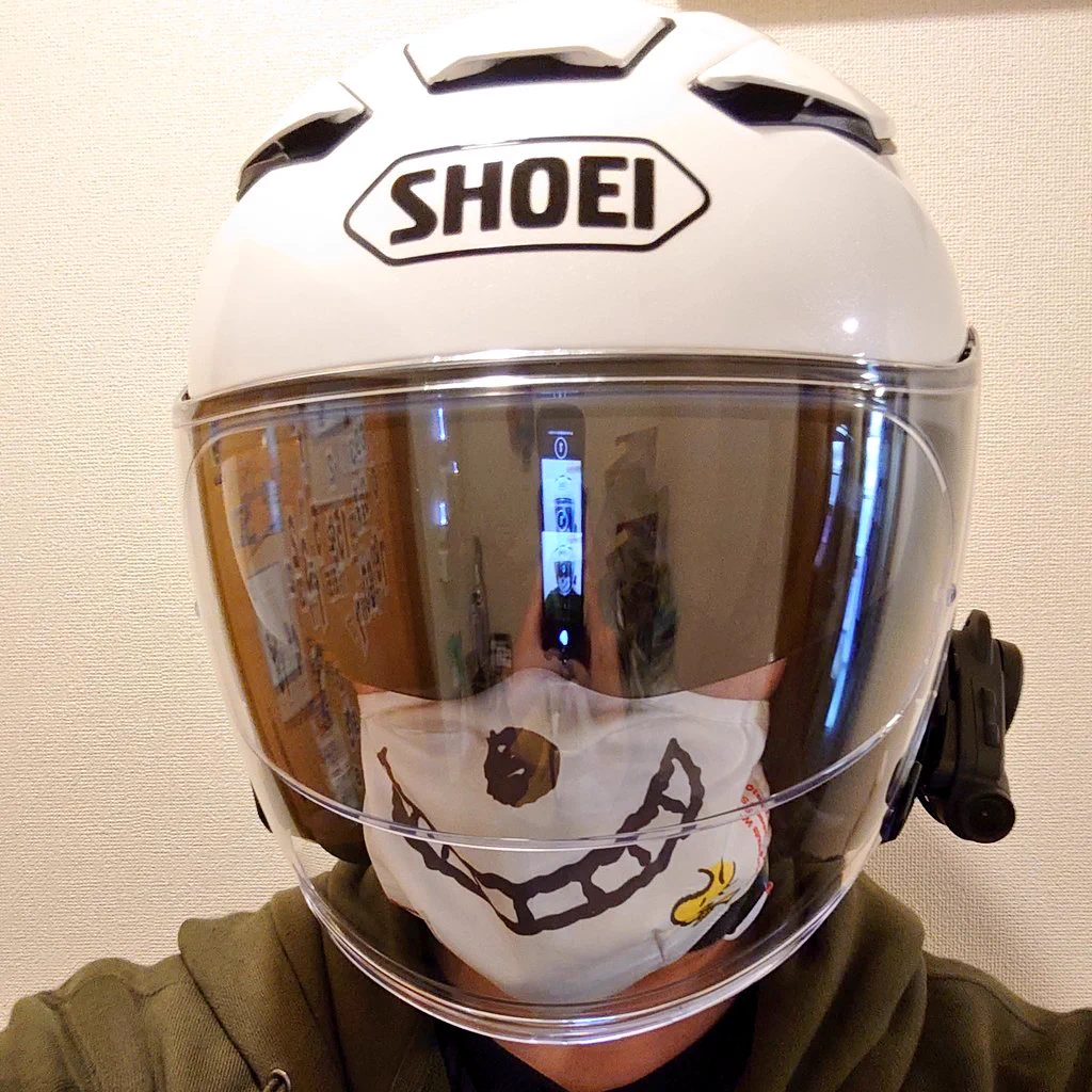 @39baby_com 私は配達の時に、このUSJのスヌーピーマスクで配達するのですが、(ヘルメットは脱いでます)たまにインターホン越しに子供さんの絶叫した声が聞こえて、親を押しのけて、商品を取りに来る子供さんが居ます。（笑） 