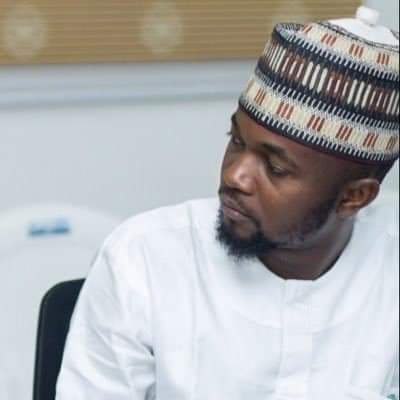 Happy birthday to my Boss @AyooAkanji May this birthday be filled with lots of happy hours and also your life with many happy birthdays, that are yet to come. Happy birthday to you!!