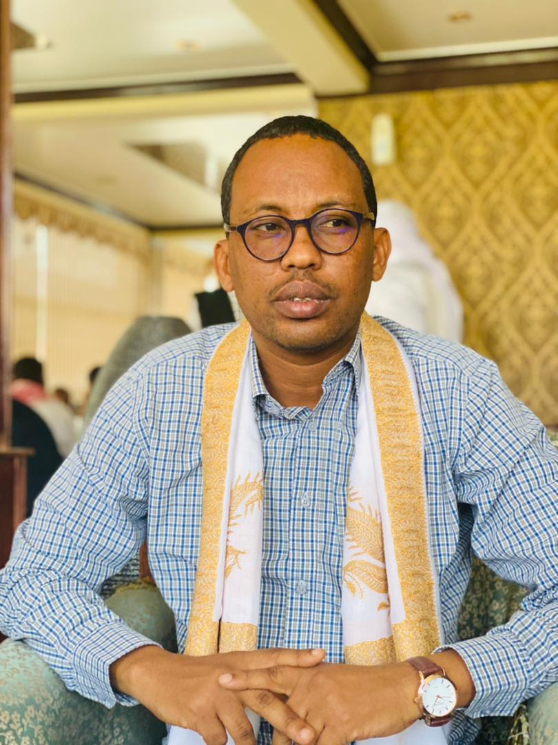 Eid Mubarak.
 عيد سعيد.