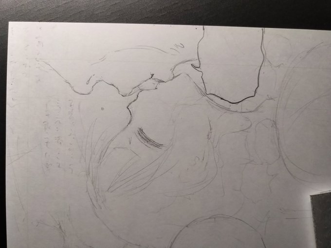 この子供と大人の大きくかけ離れた顔の大きさの対比がより悲壮感や背徳味を助長するわけでありまして。 