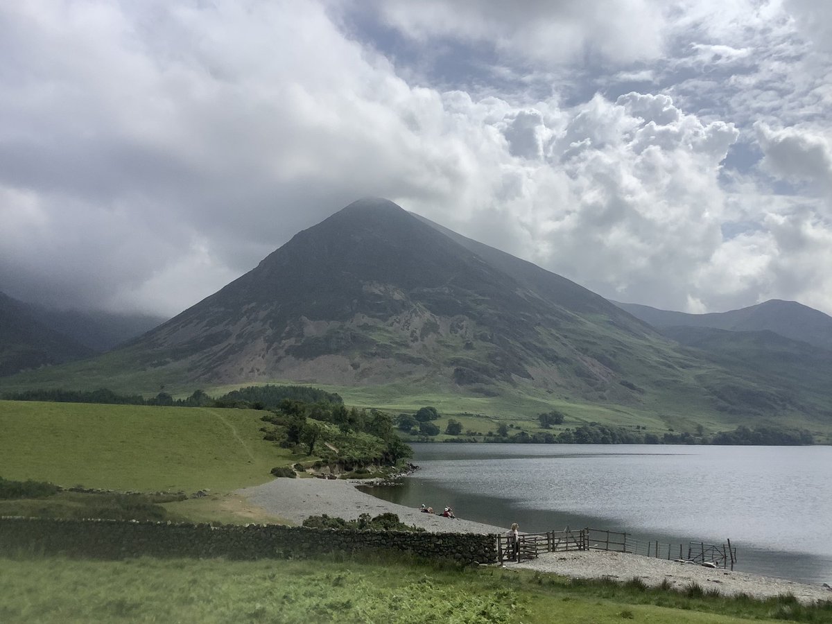 ceadela's tweet photo. @LakesStiles @tismenic70 @Soapy_Wit_Tank @LordOrk @Yeti98_ @WindowsLake @ProjectWHYUK @tutty352 @SlCathy @clouds_go_by @LansdellMum @RuthRendell1 Cooling Crummock on 2nd July #wanttobethere https://t.co/qGl4nQJUpf