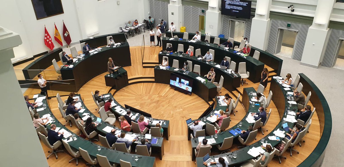 Por normativa Covid sólo un vecino de #TresOlivos en representación de la Plataforma contra el <a href="/parking3olivos/">No al parking de Tres Olivos</a> ha podido asistir al pleno del Ayuntamiento de @Madrid en el que se va a tratar la retirada los aparcamientos disuasorios incluyendo a @NOalParkingHTZ y <a href="/parkingAravaca/">Plataforma contra el Macroparking de Aravaca</a>