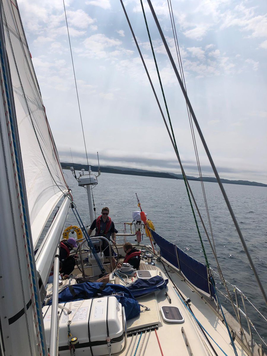 GunnerSailing tweet media