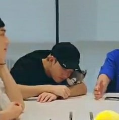 InaMissChannie's tweet photo. Seungmin con          Bang Chan con
PuppyM                      Wolf Chan https://t.co/Wc91nXda1z