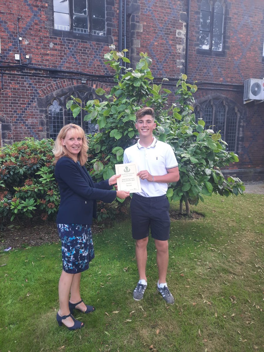 Sandbach6thForm's tweet photo. Some of our amazing 6th Form students collecting special awards recognising outstanding achievement &amp; contribution to the school. https://t.co/zjIJN4UPKZ