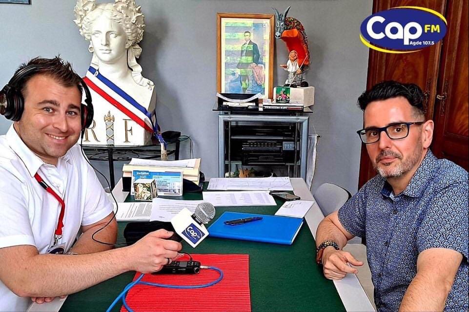 villedebessan's tweet photo. #CAPFM #MAIRIE #BESSAN 
La radio CAP FM (107.5 sur les ondes) était dernièrement en mairie de Bessan pour interroger le maire sur l'activité de la commune, les projets, l'avenir... A écouter en podcast en cliquant ici : https://t.co/FsxbXJcB7c https://t.co/hCI0bqw7n4