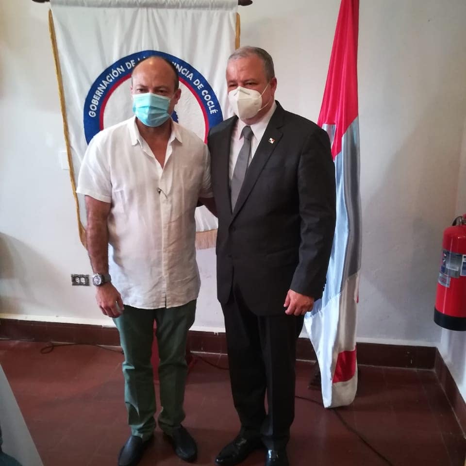 Feliz cumpleaños querido hermano, q sean muchos mas con salud, te deseo todo lo mejor, tqm!