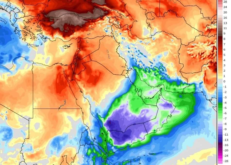Temperatures are scorching in #Damascus and #Syria. Due to the electricity shortage, much of the suburb where I live was without water on Monday because pumps to roof tanks not working. This is #US sadism at work.