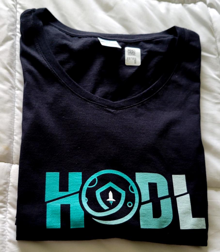 Just_Vixenn's tweet photo. Got my new #Safemoon merch today just in time to wear for the AMA on 8/8!! π¦
#SafemoonArmy #Evolution #SafeMoonCommunity #AstroBella #HODL #Hoot https://t.co/HN4ywtVR6H