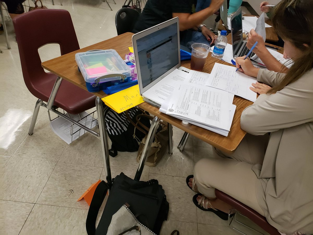 Such great collaboration and lesson design today. I am so proud to work in such a great district with an amazing team! Third year of presenting at Comal U 😊💚 #2to5backwarddesign <a href="/Mrs_Darden_/">Danielle Darden</a> <a href="/BrandiH421/">Brandi Hall</a> <a href="/SSchneiderCISD/">Sandie Schneider</a> <a href="/jodimac99CISD/">Jodi Machacek</a> #comalu21 <a href="/emilybCISD/">Emily Bedwell</a>