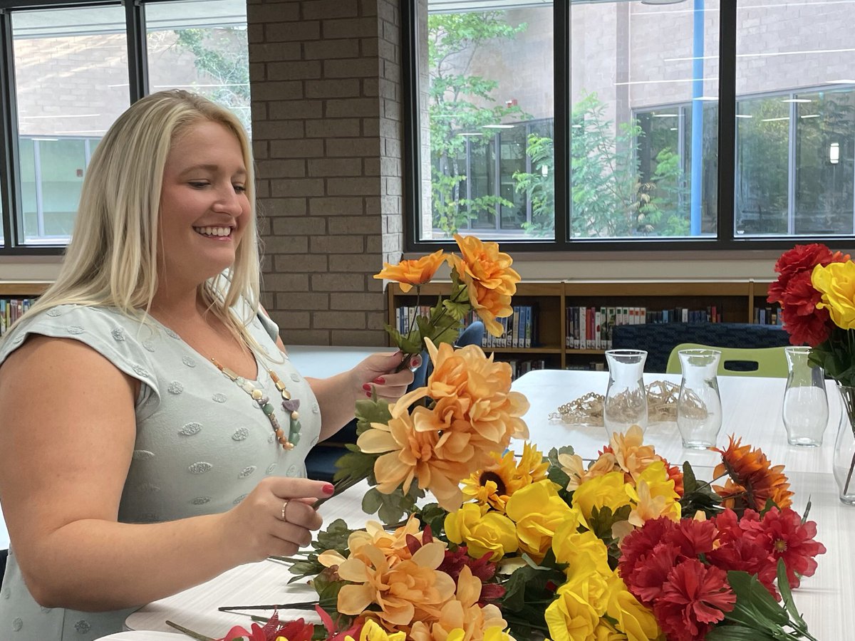 KaceySelken's tweet photo. What a great day of learning and fun at CPMS with our new teachers and department leaders! @DrMorganLISD @amanda_langseth @AbereggShona @missaday https://t.co/33qZRb0Adh