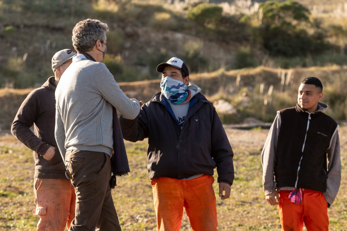 RandazzoF's tweet photo. En la recorrida que hicimos con @carocastro79 y @GustavoPulti por Balcarce, ratificamos lo importante que es apoyar e incentivar el empleo y turismo local para el crecimiento de esta y todas las ciudades de la provincia de Buenos Aires. https://t.co/zSYsl3xzT3