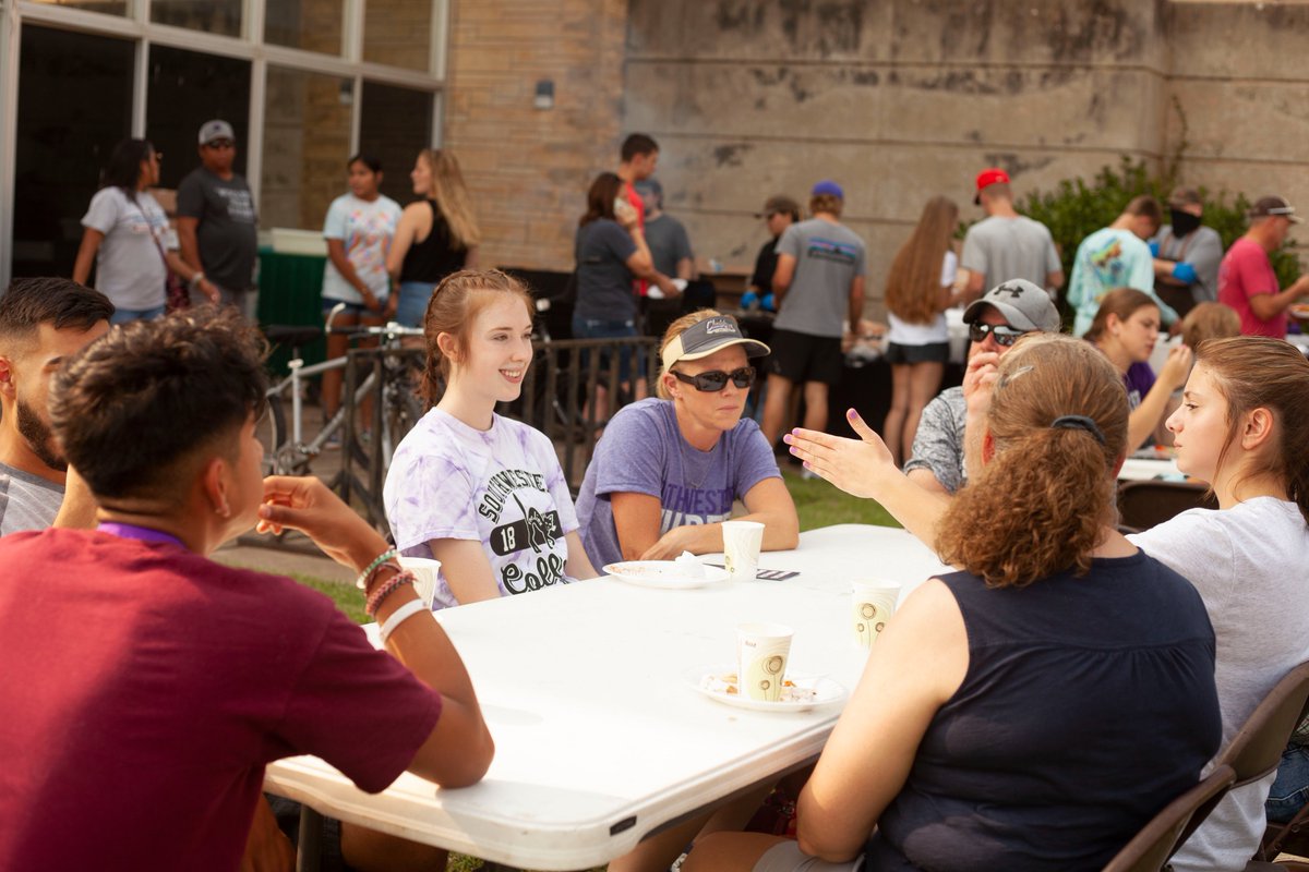 Moundbuilders's tweet photo. Freshmen are moved in and gearing up for Builder Camp this weekend! https://t.co/h1r46NLl55