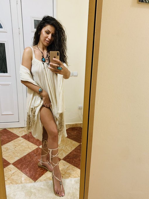 K&ouml;sz&ouml;n&ouml;m az aj&agrave;d&eacute;kokat Zoli (Belesek1)! Rem&egrave;lem tetszik rajtam😍🎁🎀❤️💜🧡💝😘 https://t.co/Sf3lcp1C78<a href="/tag/challenge"class="tags"><span>#challenge</span></a><a href="/tag/pizza"class="tags"><span>#pizza</span></a><a href="/tag/naked"class="tags"><span>#naked</span></a>