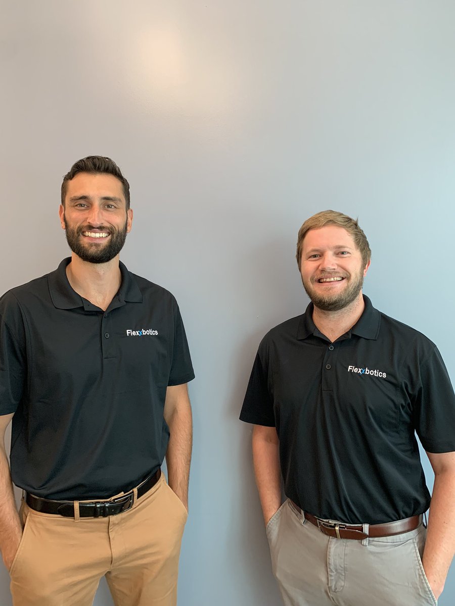 MassRobotics's tweet image. Our new resident #Flexxbotics is getting a training on CNC machine @prototrak Welcome to MassRobotics!
#robotics