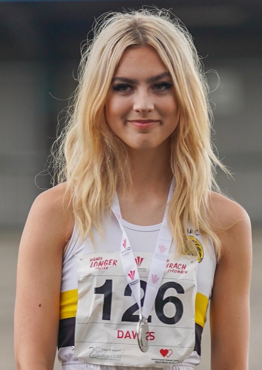 Huge congratulations to year 12 pupil Antonia who was crowned U20 Welsh 400m hurdles champion this weekend and also won the silver medal in the 200m #proud #inspired #athletics