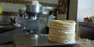 JXp214's tweet photo. Según me entero las amas de casa se quejan de que ya no les alcanza el salario cuando surten su mandado
y como no con estos precios y aumentos yo las apoyo aquí el ultimo reporte. Tortilla, pasta, aceite y pan de caja acumulan alzas de 7 a 13%; fruta sube hasta 45%: https://t.co/b4zYTTQEuV