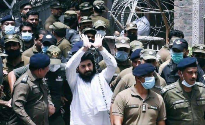 JamilQadri05's tweet photo. I have to say with regret that we kept explaining to Imran Khan not to do this with Tehreek-e-Labeek but he did not listen to one of us and now after the success of #سعدرضوی_پرظلم_بندکرو trend, Khan Sahib's anxiety has increased.
##سعدرضوی_پرظلم_بندکرو https://t.co/JQnTgO65WI
