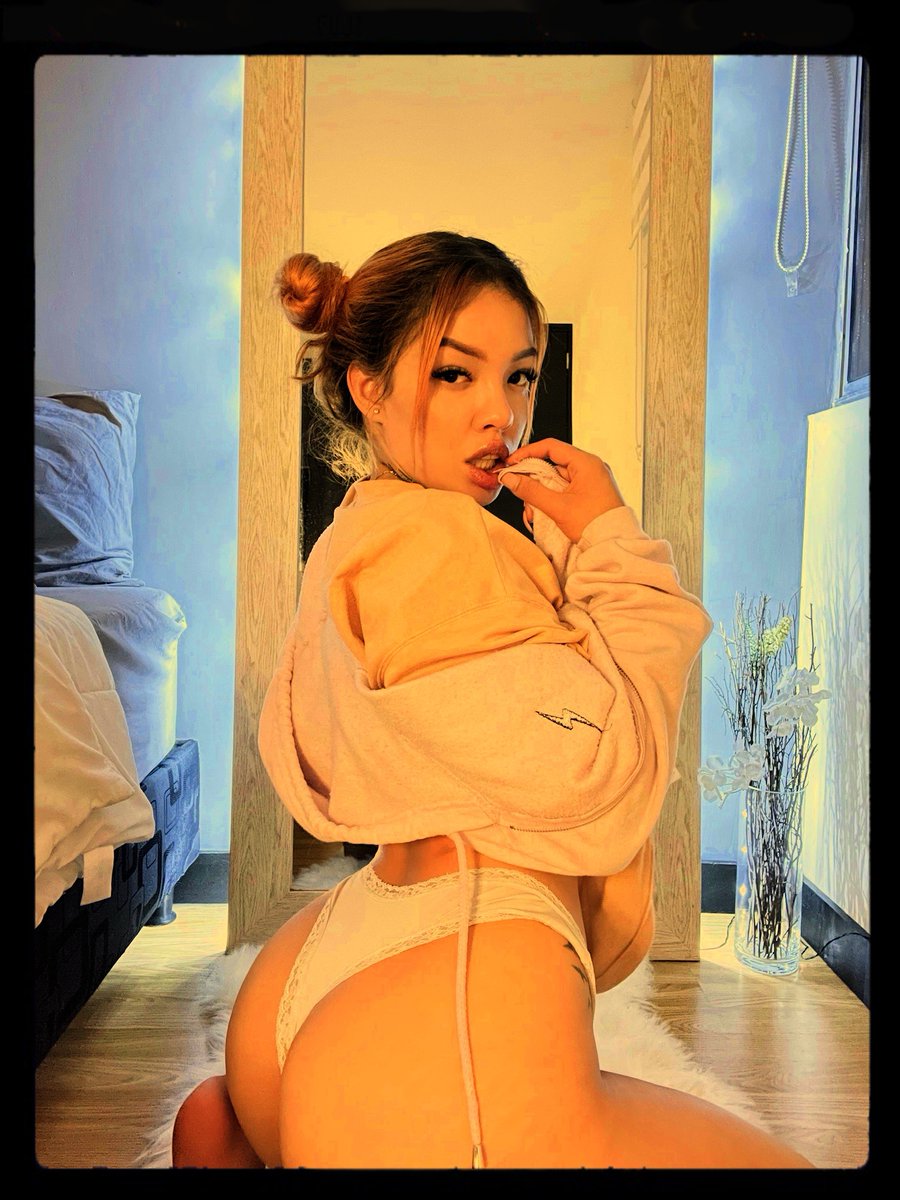 Lauri77263187's tweet photo. I have great new for you, my friends! 😏My 📸pics and videos📹 are available at ➡️ my new site. 
Want to see my profile completely uncensored?
Follow This Link For A Free Trial Offer To My OnlyFans: https://t.co/ObDF2EdmdU
 #onlyfansgirl https://t.co/reDgccwGtM