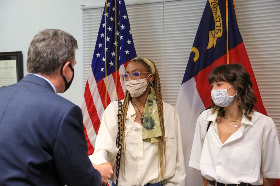 18 Year Old With Two Jobs Headed To College Wins N C S Third 1 Million Vaccination Lottery